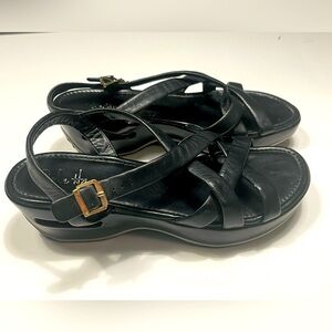 Cole Haan Nike Air platform sandal in black - size 8